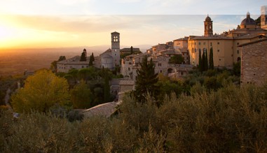 Sonnenaufgang über Assisi