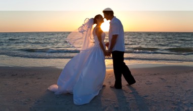 Hochzeit am Strand im Internet