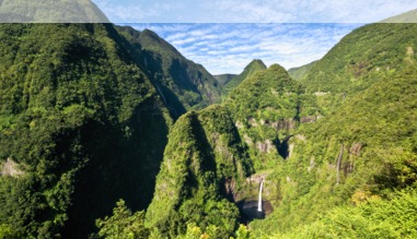 Der Wasserfall Cascades de Takamaka auf La Réunion Der Wasserfall Cascades de Takamaka auf La Réunion