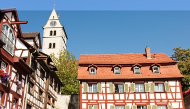 Blick vom Bodensee aus auf Meersburg