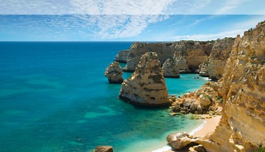 Praia da Marinha an der Algarve-Küste in Portugal