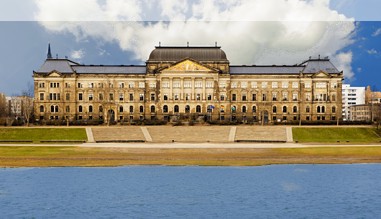 Das Finanzministerium in Dresden (Sachsen)