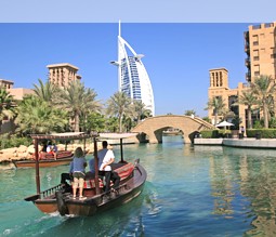 Das Burj Al Arab Hotel in Dubai