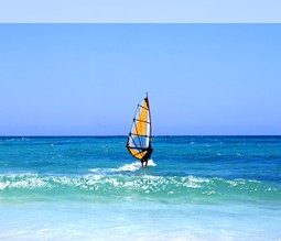 Surfer vor Fuerteventura