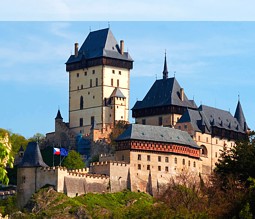 Blick auf die Burg von Karlstejn